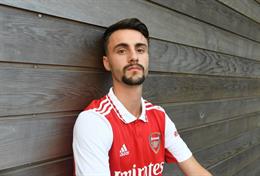Fabio Vieira chính thức ra mắt Arsenal 